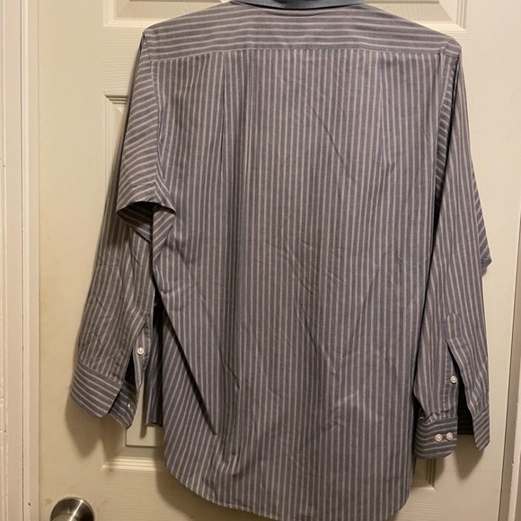 Van Heusen men’s long sleeve dress shirt—16 1/2 32-33 - Picture 8 of 10